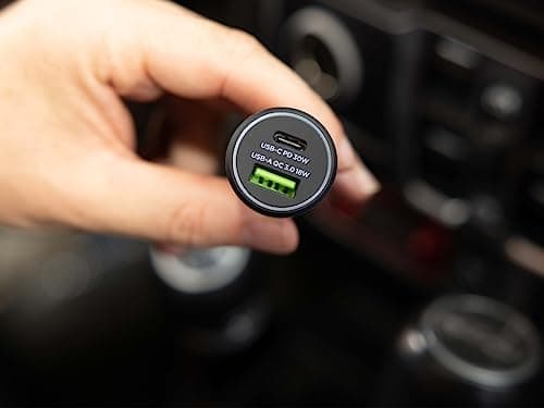 Chargeur allume-cigare Quad Lock double USB 48W pour voiture arrestedé sur cePtuels en déplacement